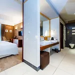 Grand Boutique