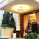 Grand Boutique