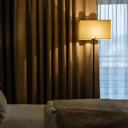 Grand Boutique Hotel 4*