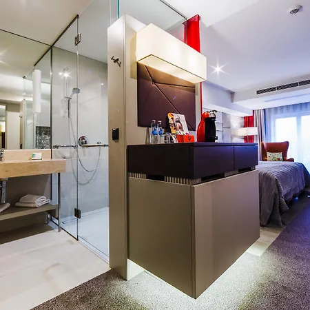 Grand Boutique Hotel