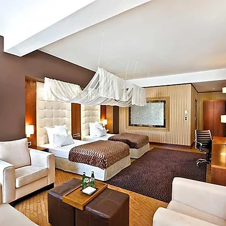 Grand Boutique 4*