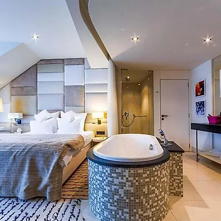 Grand Boutique 4*