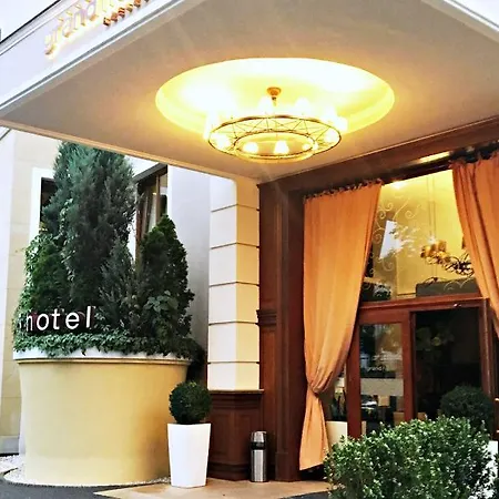 Grand Boutique