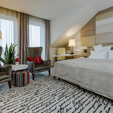 Grand Boutique