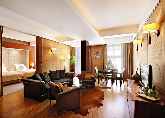 Grand Boutique 4* رشيشوف