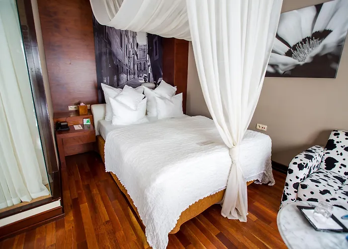 Grand Boutique رشيشوف